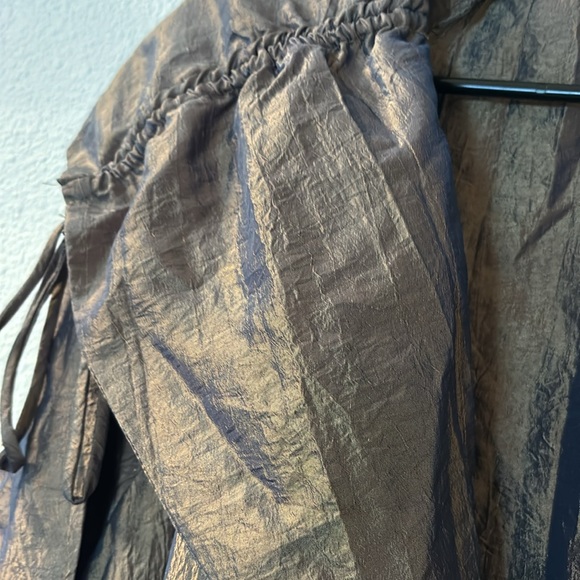 Staples metallic jacket with thin belt size medium - Picture 3 of 8